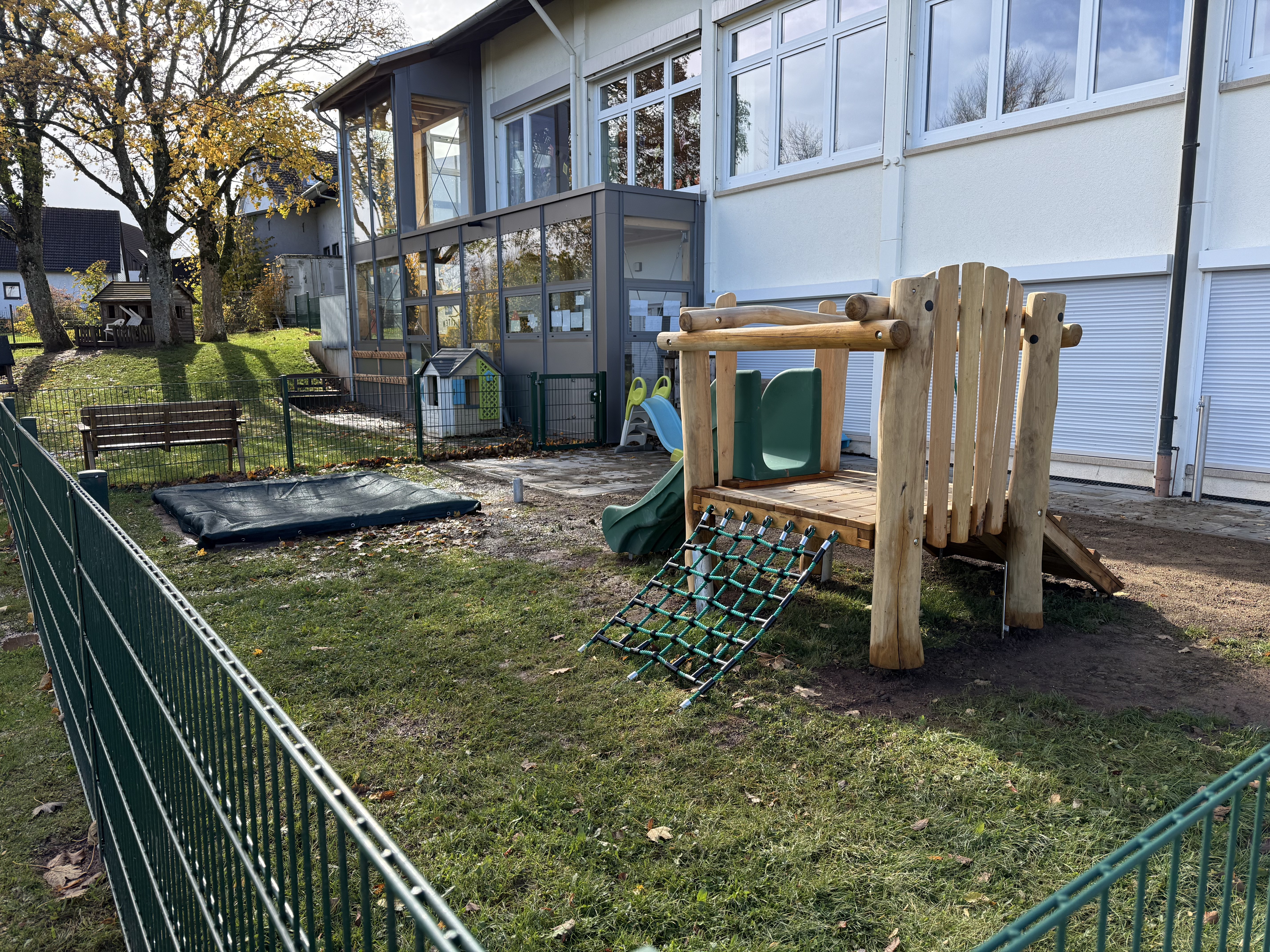 Fertiggestellter neuer Spielplatz